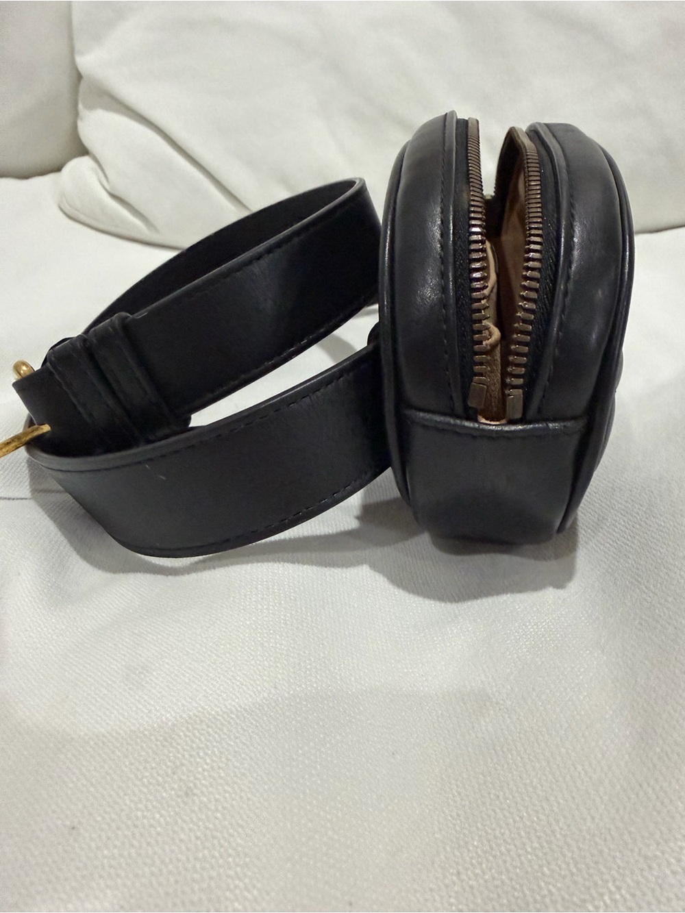 Gucci Black Quilted GG Marmont Oval Crossbody Belt Bag - Picture 3 of 8